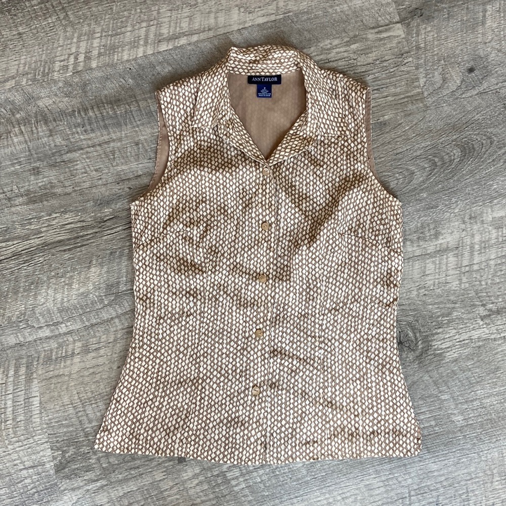 Ann Taylor Vintage Silk Sleeveless Button Up Blouse size 2